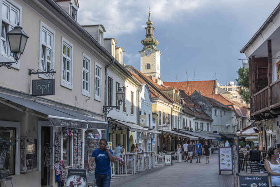 Croacia - Zagreb 03 - calle Tkalciceva.jpg
